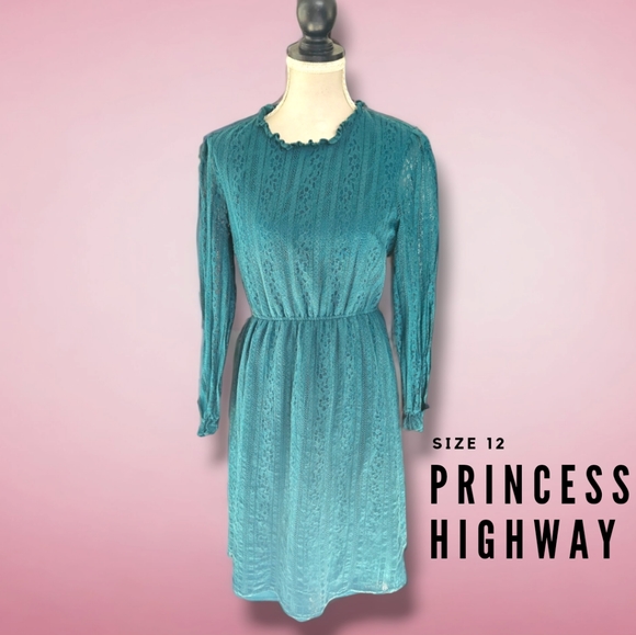 Princess Highway Dresses & Skirts - Princess Highway | Green Lace Dress | Size 12